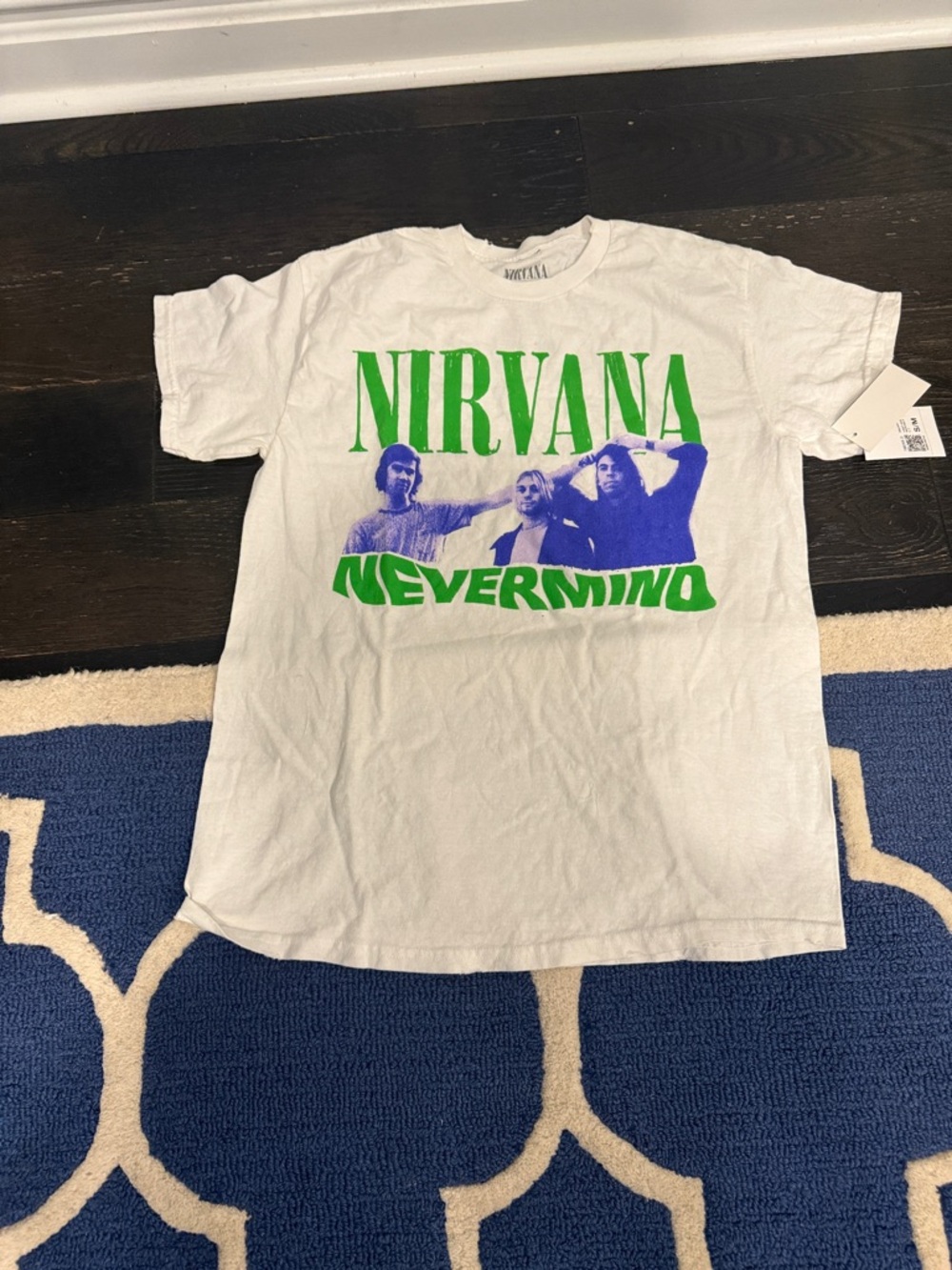 Forever 21 Nirvana Nevermind Graphic Tee - White with Green & Blue Print